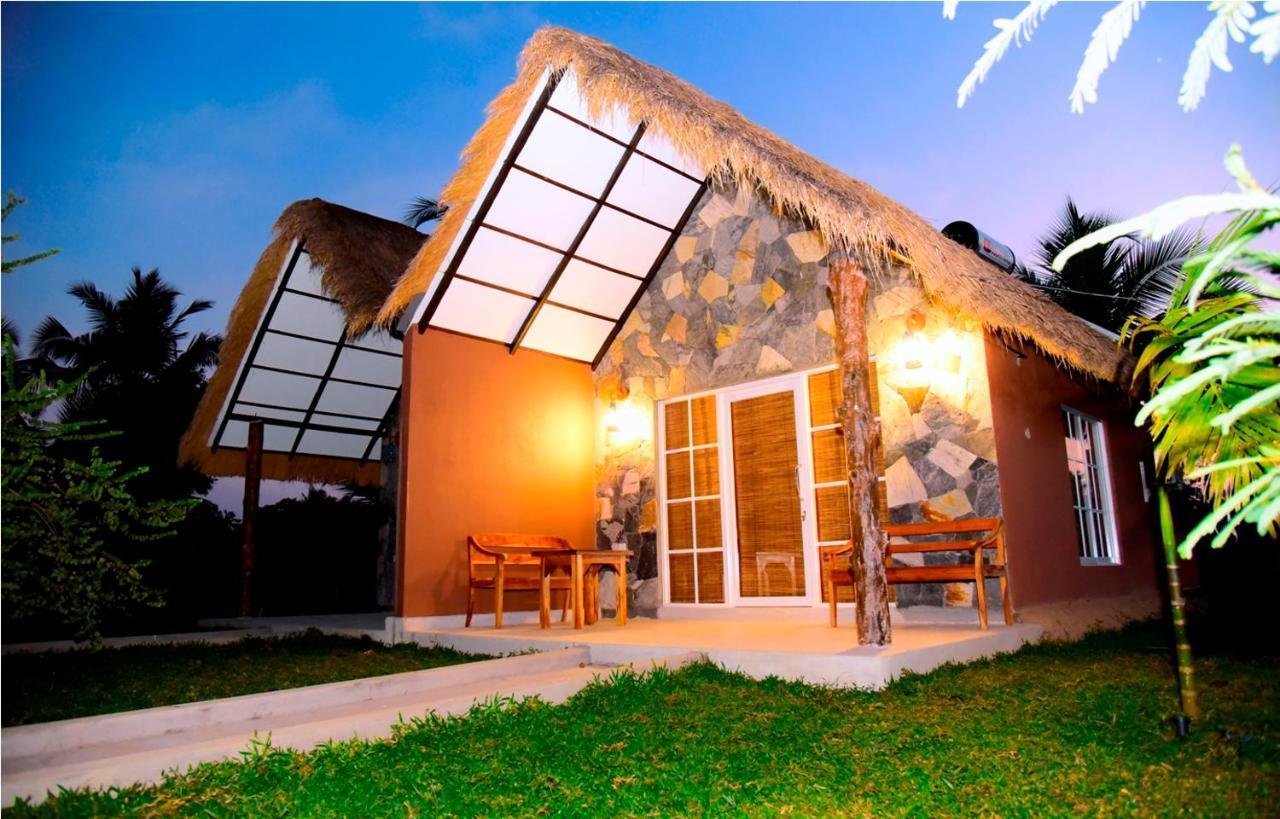 Coco Village Hotel Chilaw Bangadeniya Luaran gambar