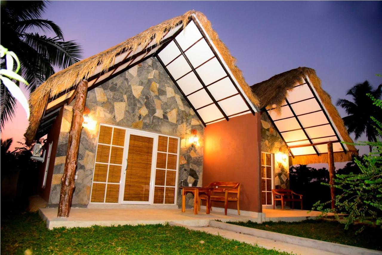 Coco Village Hotel Chilaw Bangadeniya Luaran gambar